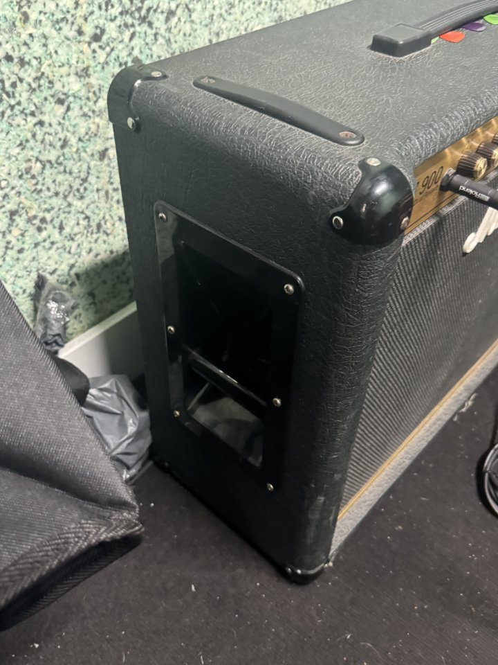 O cambio Marshall jcm 900 2x12 100w high gain dual Reverb de segunda mano · Foto 5 de 7 · Guadalajara · 450 €