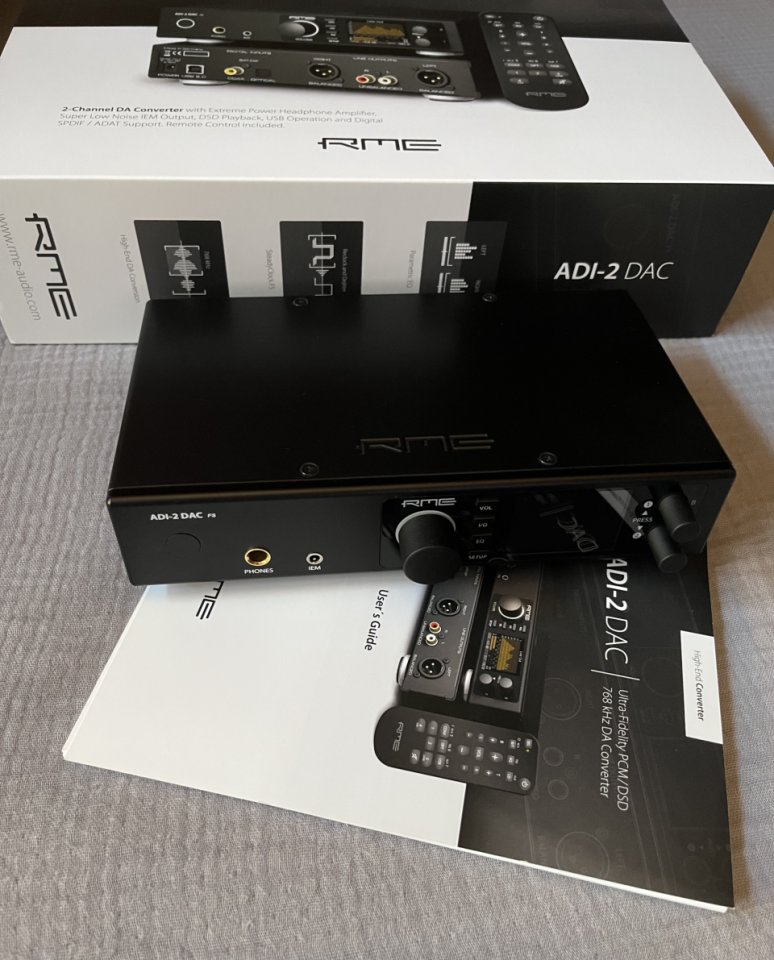RME ADI-2 DAC FS (Versión AKM AK4493 - Serie B) - Como nuevo de segunda mano · Foto 1 de 8 · Barcelona · 720 €