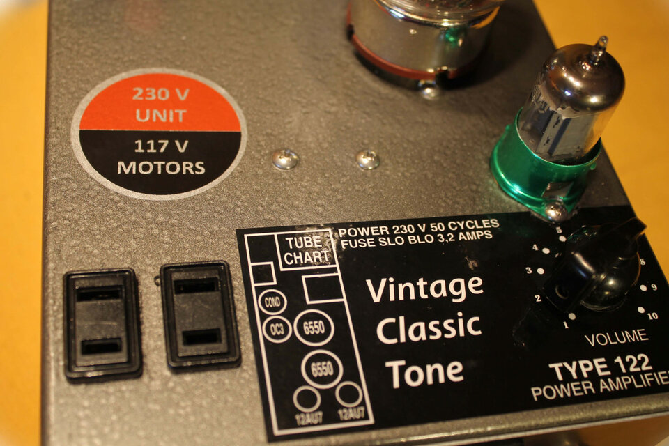 122  TYPE Power Amplifier 230 VAC.  Without tubes.