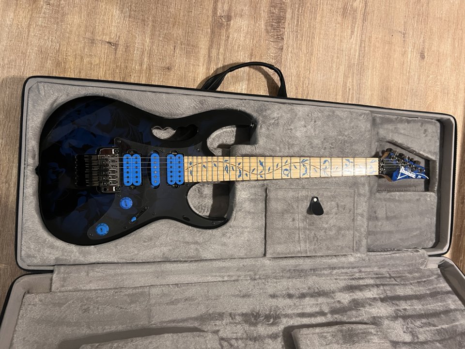 RESERVADA ! Ibanez JEM Steve Vai