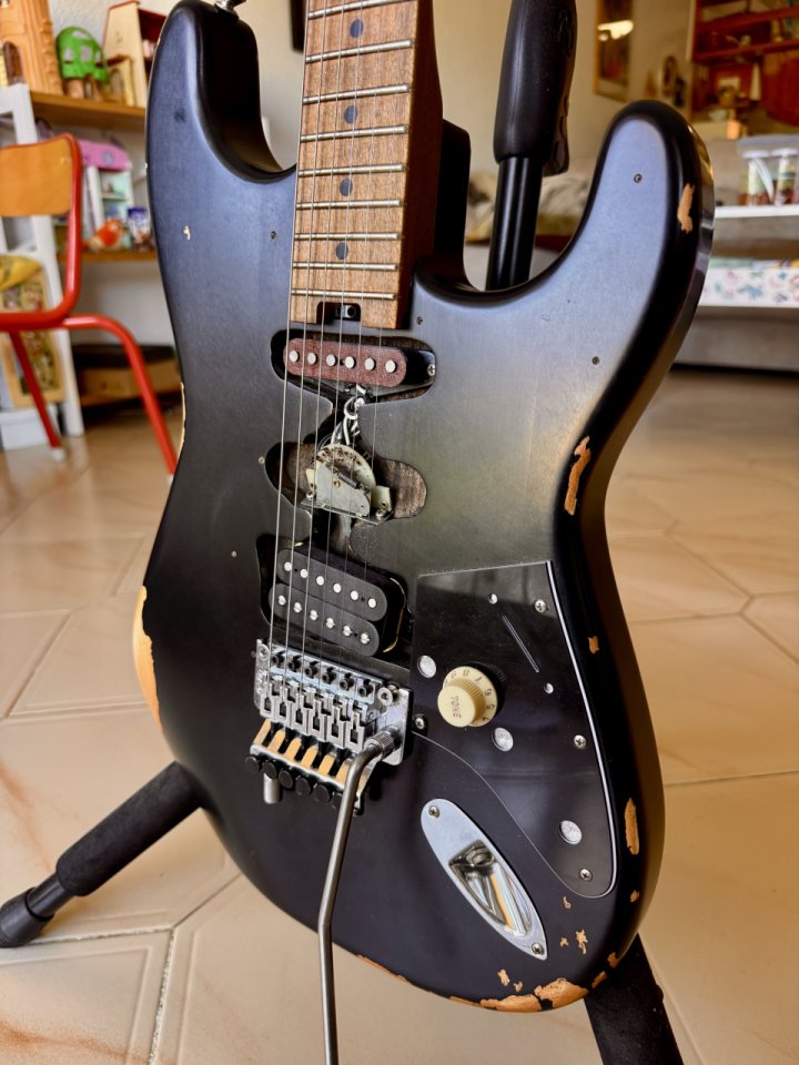 Evh frankie relic black
