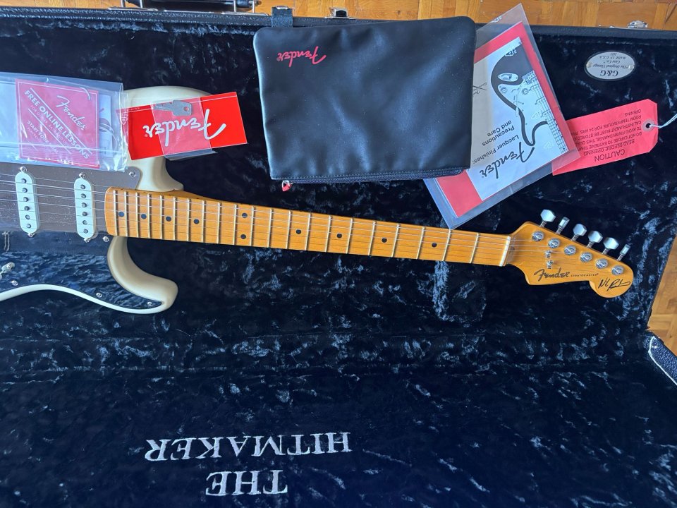 Fender Stratocaster Nile Rodgers de segunda mano · Foto 8 de 8 · Madrid · 1900 €