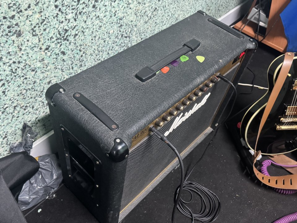 O cambio Marshall jcm 900 2x12 100w high gain dual Reverb de segunda mano · Foto 6 de 7 · Guadalajara · 450 €