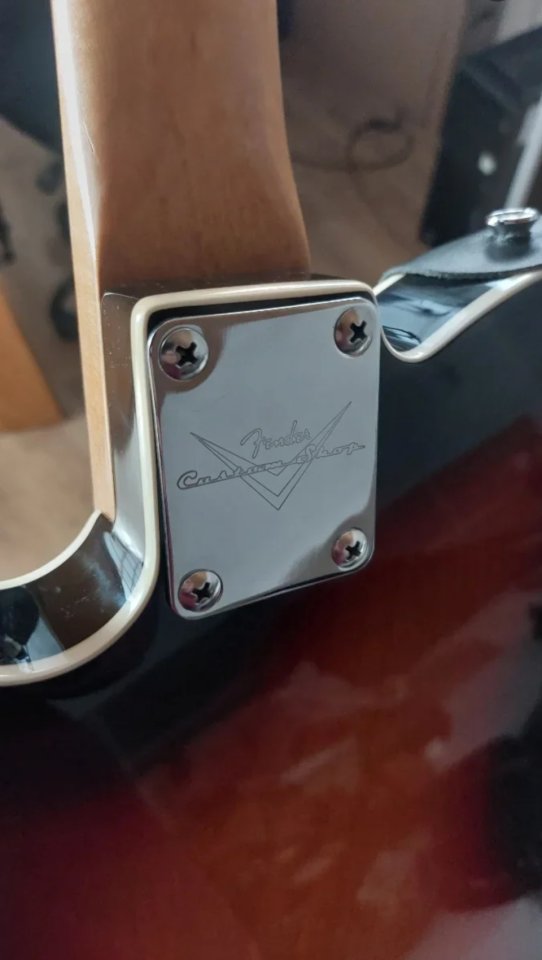 Squier Telecaster Classic Vibe 60s con decal Fender