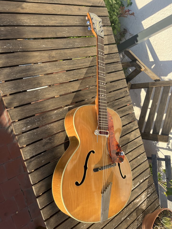 Hofner Senator 60's con pastilla d'armond