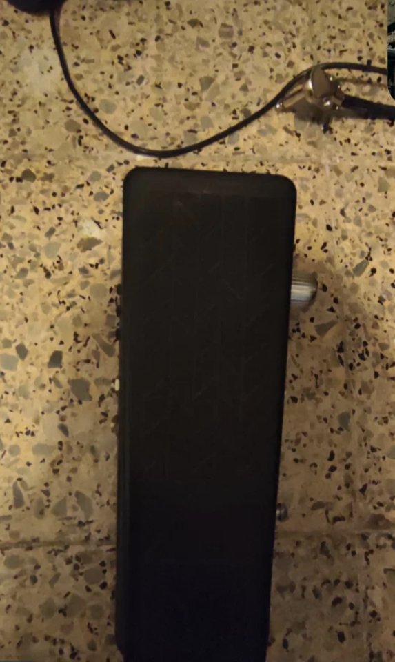 Pedal wah behringer cry baby de segunda mano · Foto 1 de 3 · Barcelona · 15 €