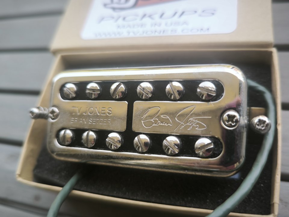 TV Jones Setzer mástil ¡Envío incluido! de segunda mano · Foto 2 de 3 · Murcia · 90 €