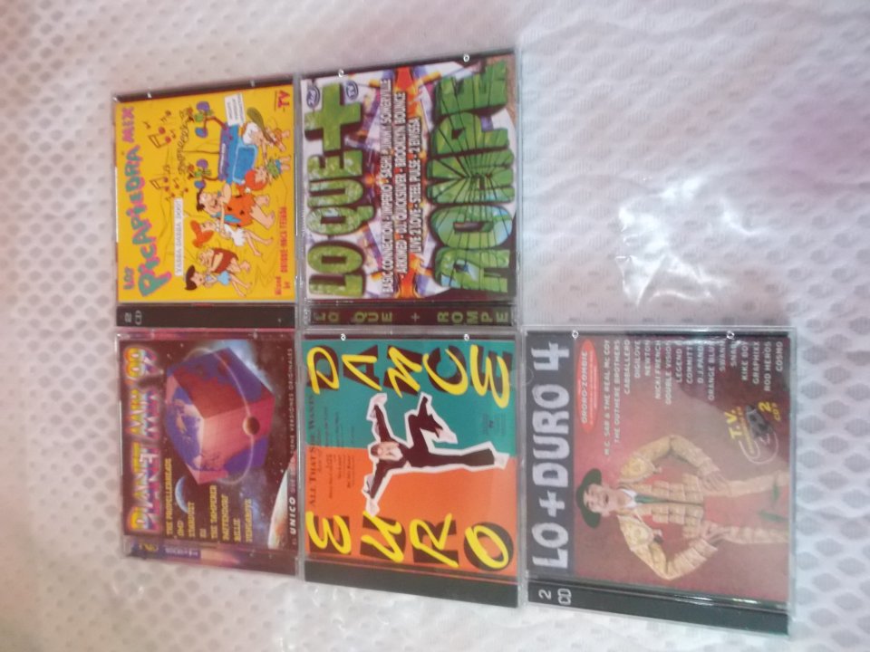 Cds de musica electronica,y disco años 80,90,y 2000.. -150venta-175cambio. de segunda mano · Foto 2 de 2 · Madrid