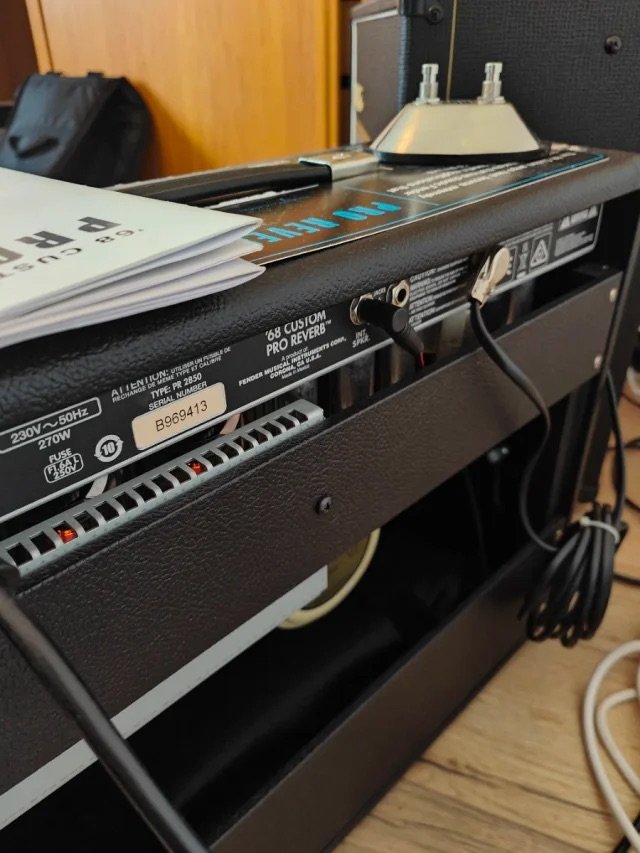 Fender Custom 68 Pro-Reverb de segunda mano · Foto 4 de 4 · Barcelona · 1200 €