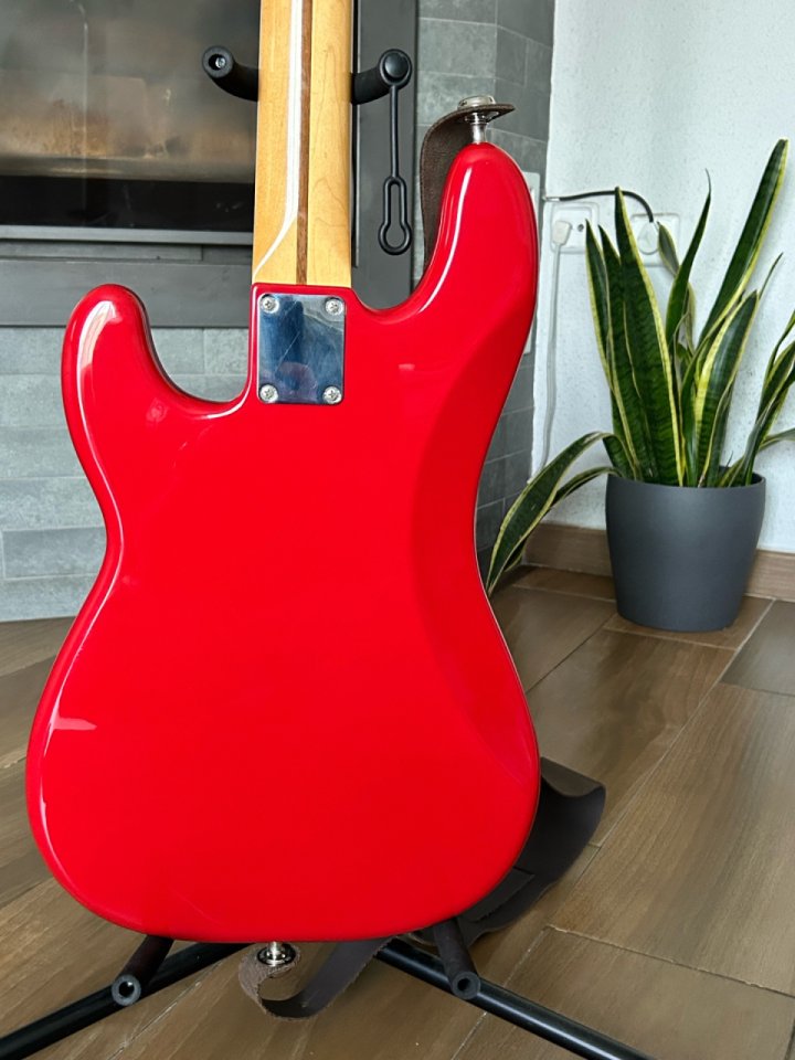 Fender Vintera 50s Precision Bass de segunda mano · Foto 7 de 10 · Madrid · 1000 €