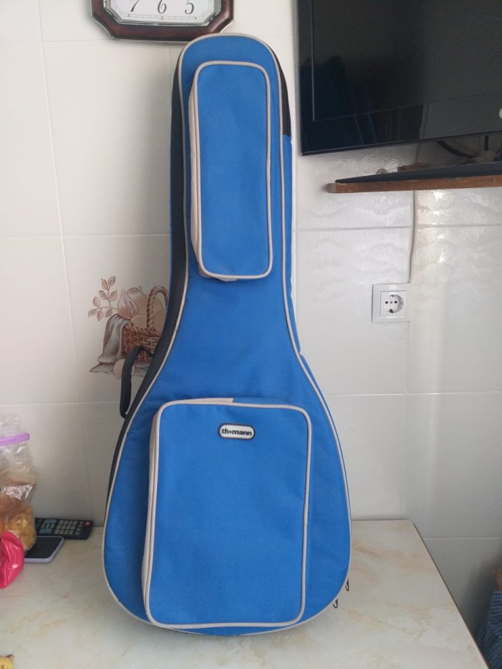 Guitarra Española 3/4 (Cadete) + Funda Premium de segunda mano · Foto 7 de 10 · Bizkaia · 100 €