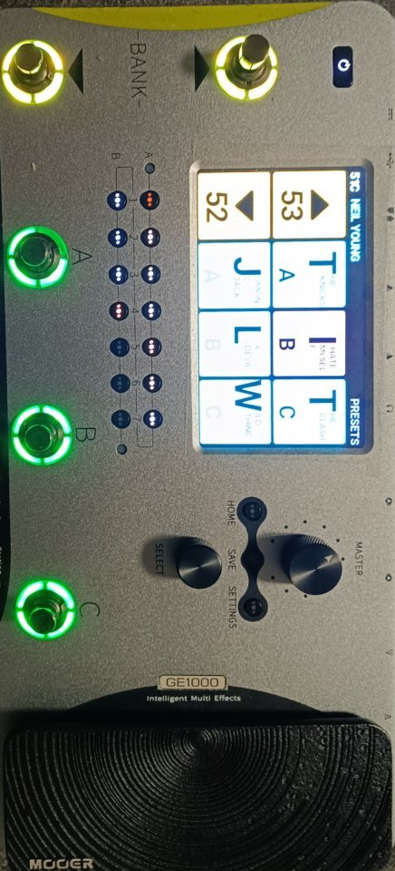 Mooer GE1000 de segunda mano · Foto 3 de 6 · Castellón · 250 €