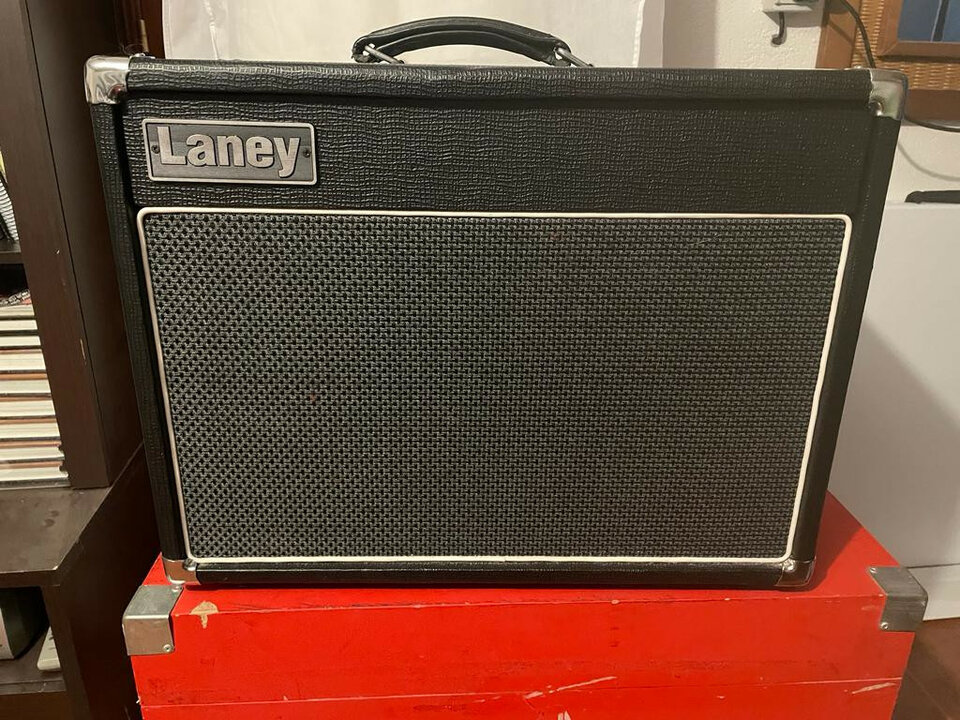 LANEY VC 30