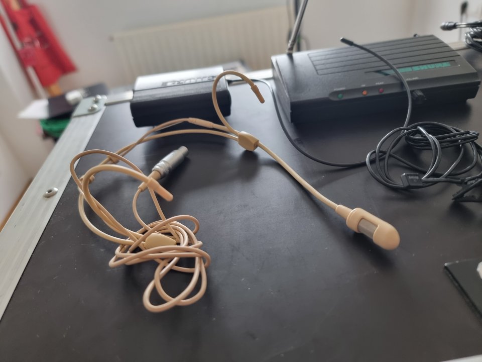 Inalámbrico completo Shure de segunda mano · Foto 1 de 4 · Araba · 220 €