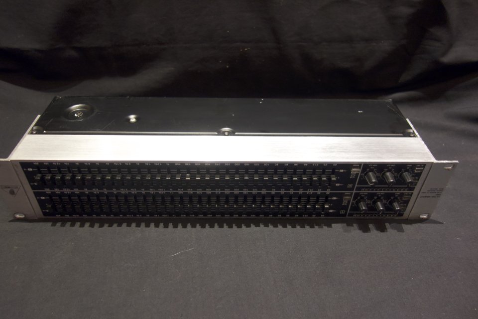 Ecualizador Behringer GEQ 3102