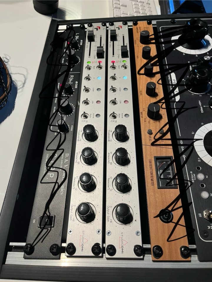 STUDIODMI / Rockruepel SIDECHAIN.ONE