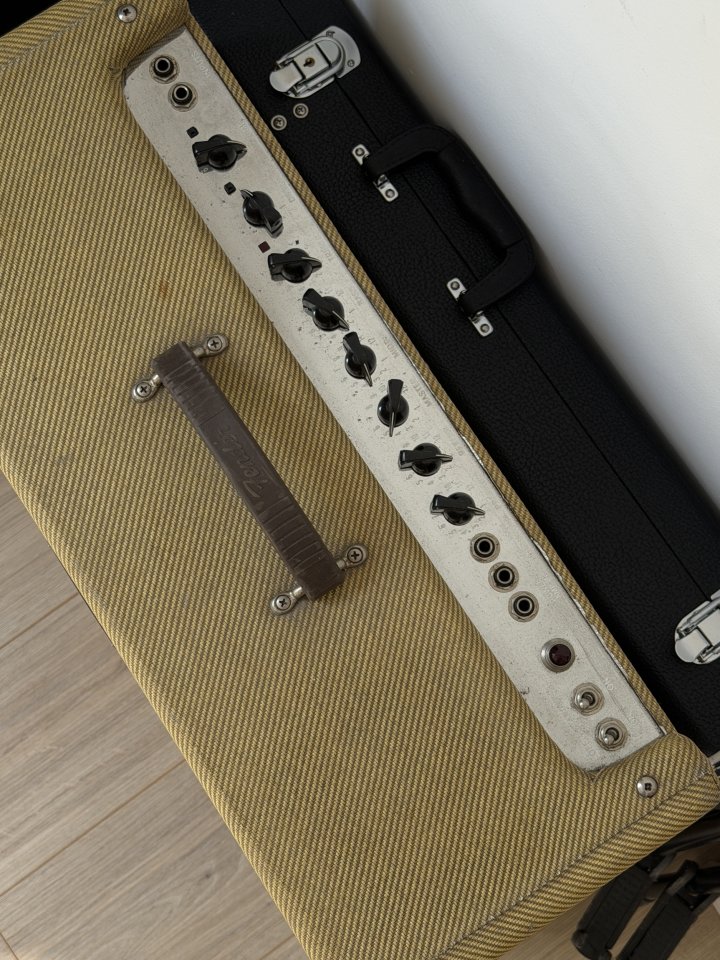 Fender Blues DeVille 1994 USA 4x10 de segunda mano · Foto 4 de 10 · Barcelona · 1150 €