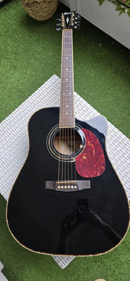 Cort guitarra Electroacústica