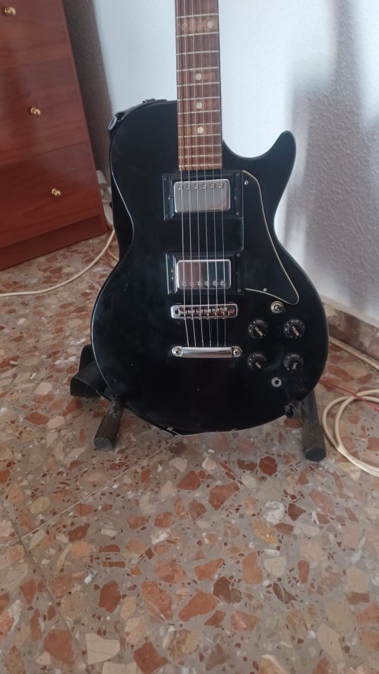 Westone Vintage Made in Italy – Original – 2 Humbuckers – Negra de segunda mano · Foto 1 de 8 · Granada · 329 €