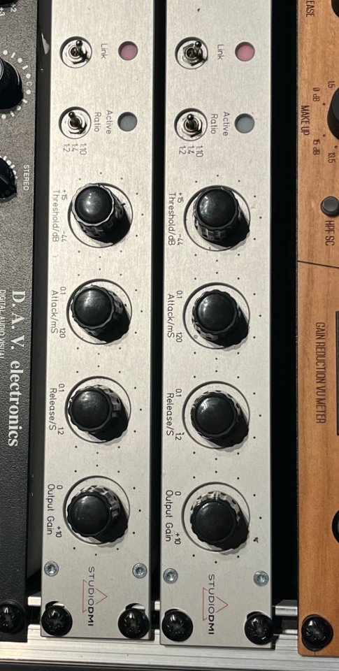 STUDIODMI / Rockruepel SIDECHAIN.ONE