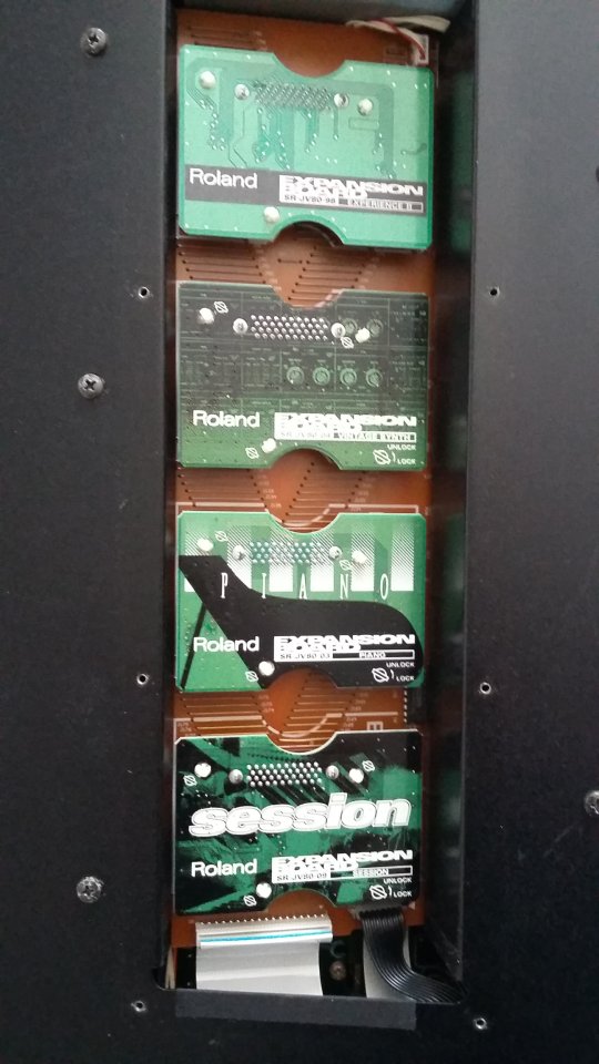 Tarjetas expansión Roland SR-JV8O. de segunda mano · Asturias · 1 €