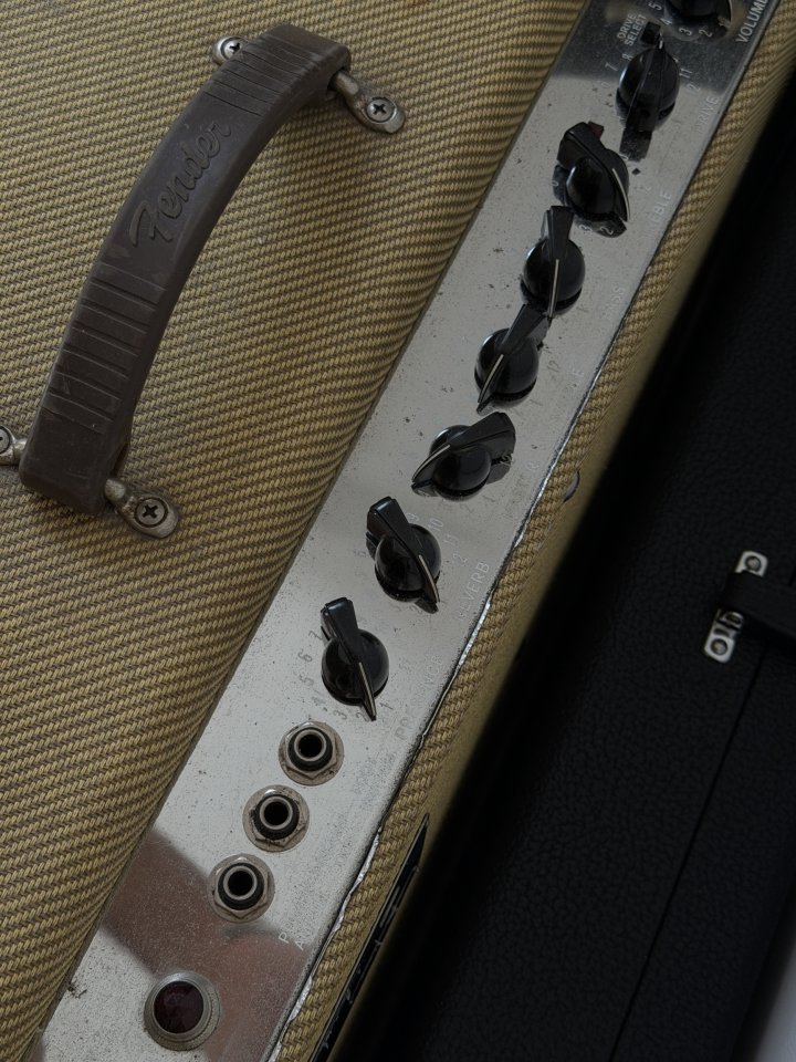 Fender Blues DeVille 1994 USA 4x10 de segunda mano · Foto 6 de 10 · Barcelona · 1150 €