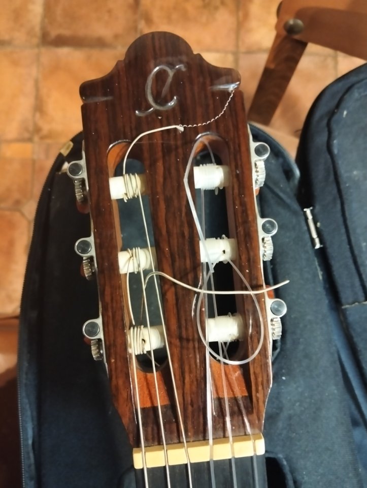 Guitarra hermanos camps flamenca amplificada