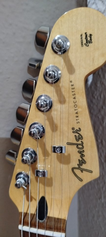 Fender Stratocaster player hsh
