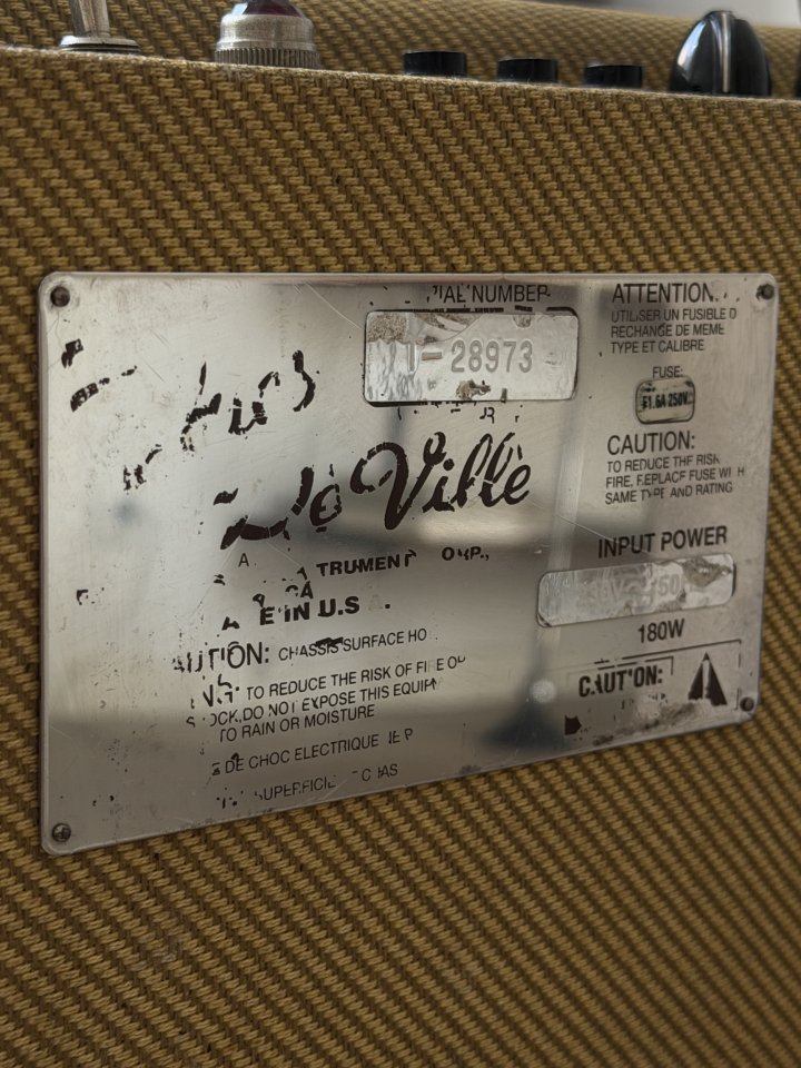 Fender Blues DeVille 1994 USA 4x10 de segunda mano · Foto 7 de 10 · Barcelona · 1150 €