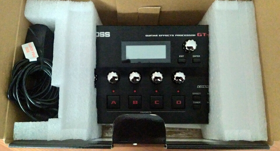 Vendo multi-efectos Boss GT-001 como nuevo