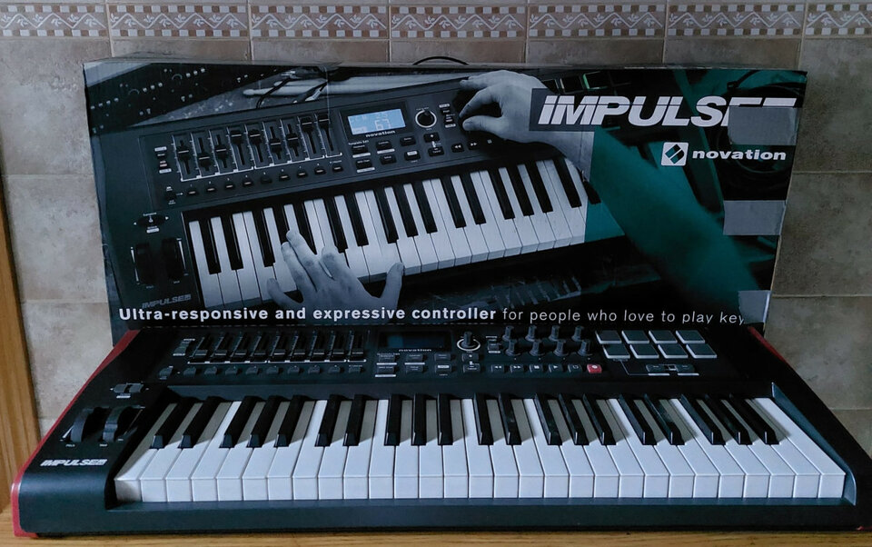 Controlador MIDI Novation Impulse 49