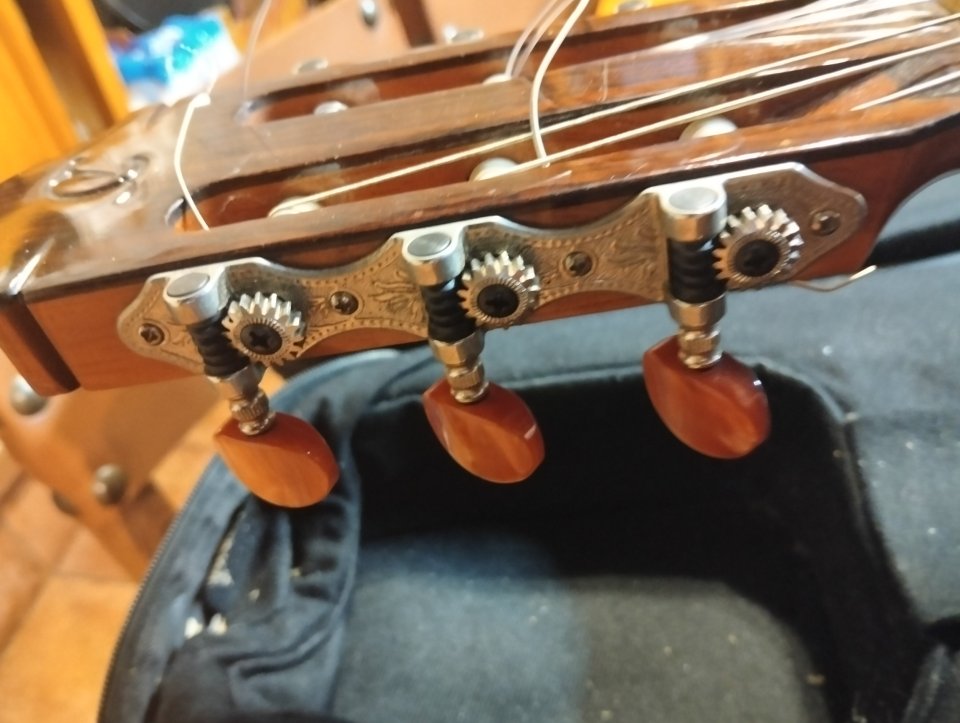 Guitarra hermanos camps flamenca amplificada