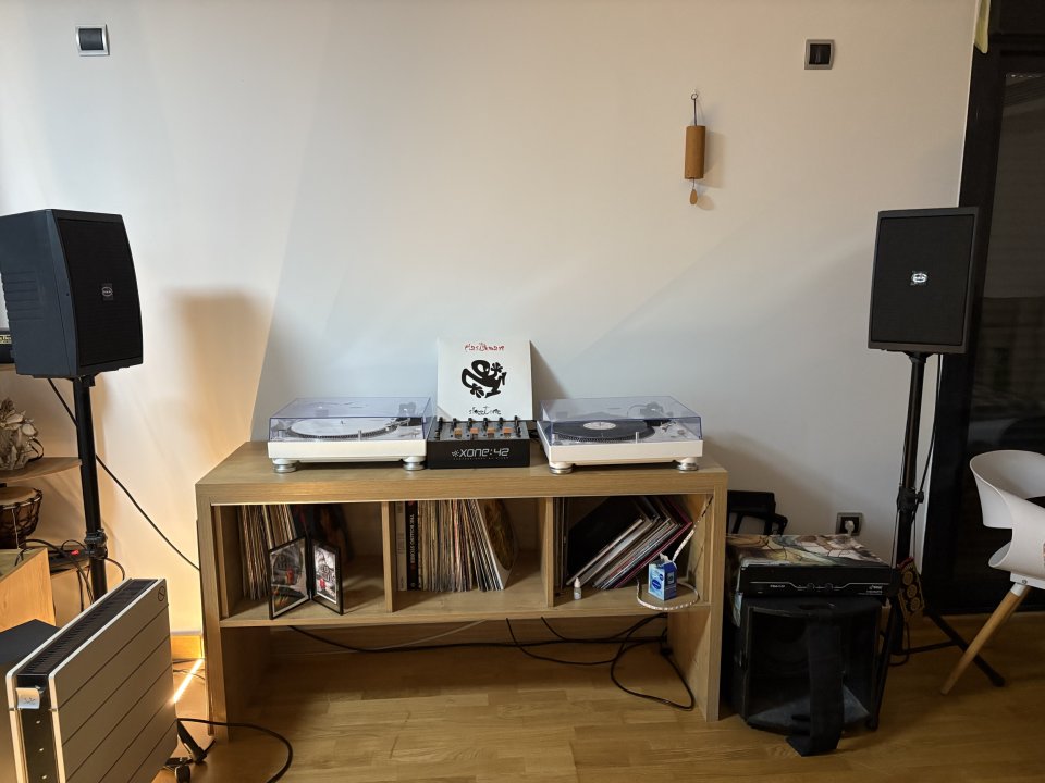 Vendo cabina Dj completa