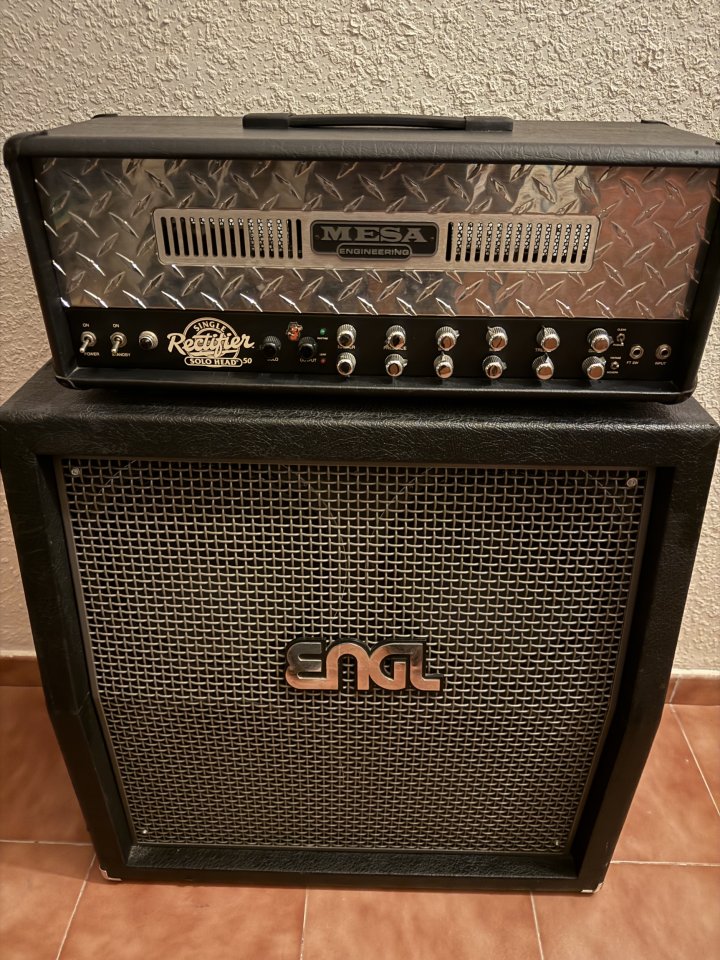Mesa Boggie Single Rectifier y Pantalla Engl 4x12 de segunda mano · Foto 1 de 2 · Murcia · 1000 €