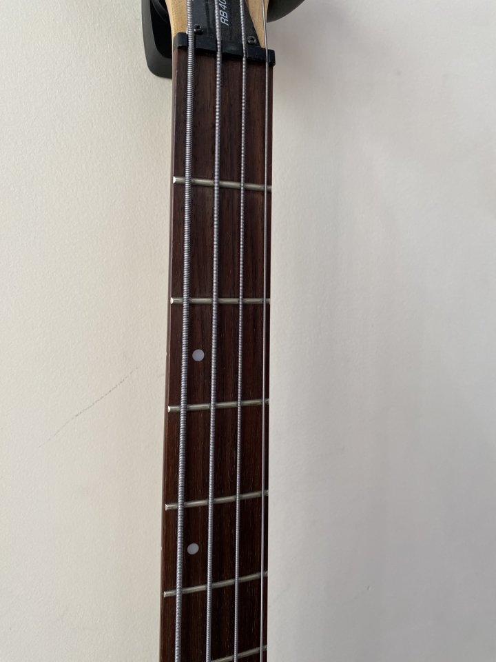 Bajo Washburn RB4000 de segunda mano · Foto 5 de 8 · Madrid · 800 €