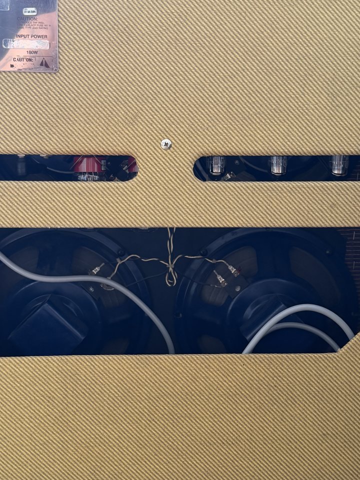 Fender Blues DeVille 1994 USA 4x10 de segunda mano · Foto 9 de 10 · Barcelona · 1150 €