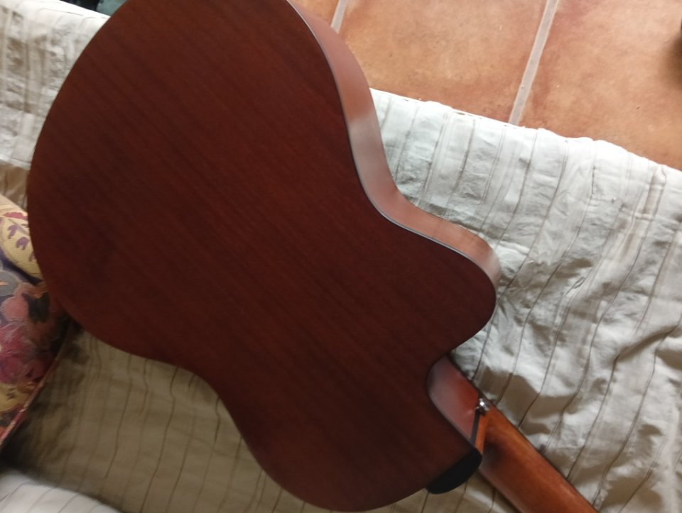 Guitarra española amplificada Manuel Rodríguez de segunda mano · Foto 7 de 8 · A Coruña · 200 €