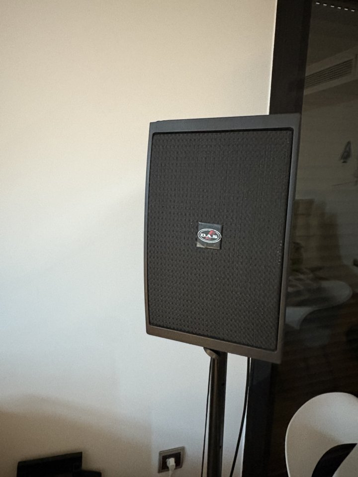 Vendo cabina Dj completa