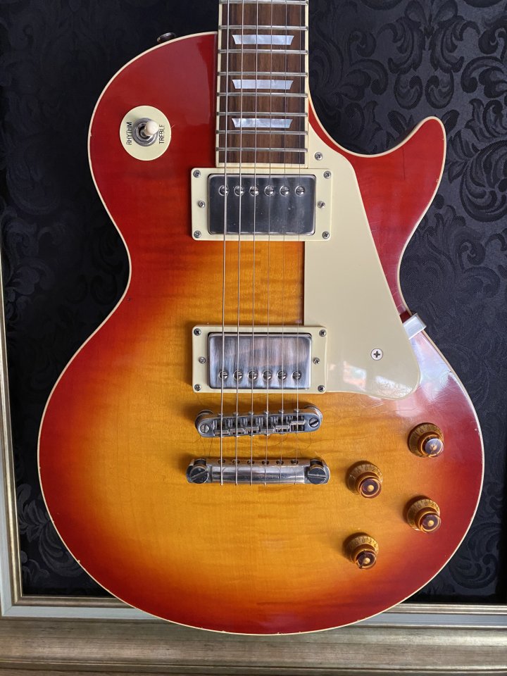 Maybach Lester Cherry Lane '58 Guitarra + estuche original de segunda mano · Foto 2 de 8 · Madrid · 1850 €