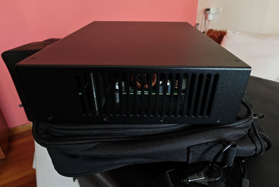 Cabezal Amplificador bajo Aguilar AG700 + Funda mochila oficial NUEVOS de segunda mano · Foto 5 de 9 · Lugo · 899 €