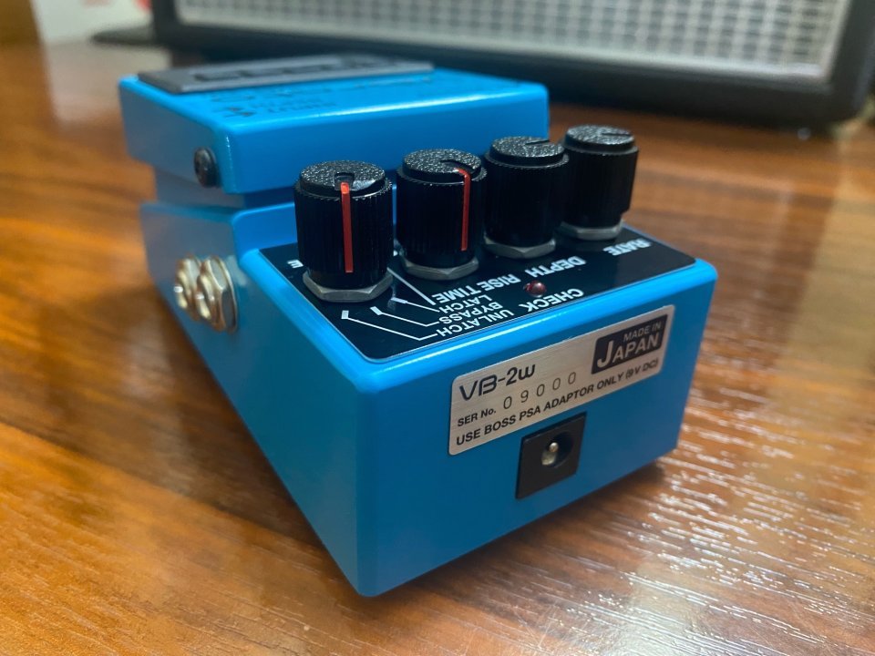 Boss VB-2W Vibrato – Japan Waza Craft (efecto para guitarra, bajo y teclados – nuevo) de segunda mano · Foto 5 de 5 · Salamanca · 199 €