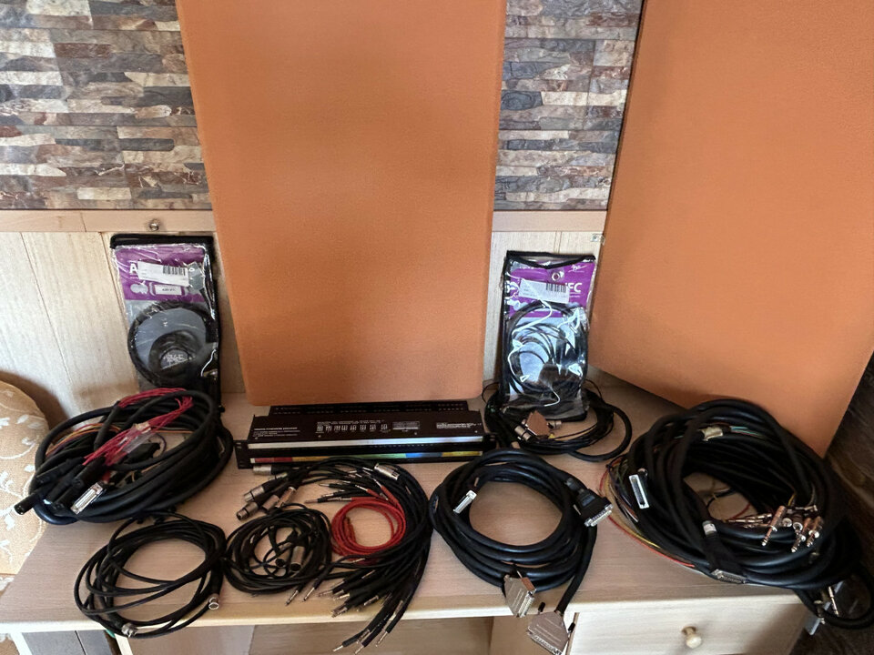 Cableado, conectores y adaptadores