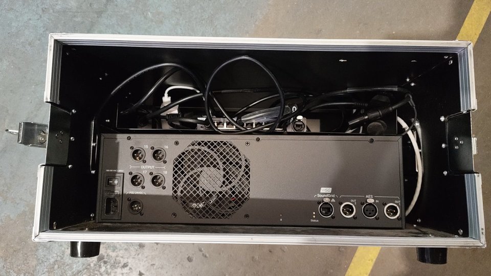 Waves Ionic 24 stagebox (stagegrid)