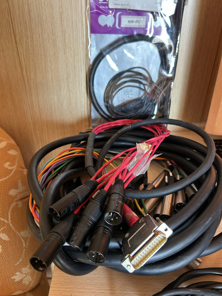 Cableado, conectores y adaptadores