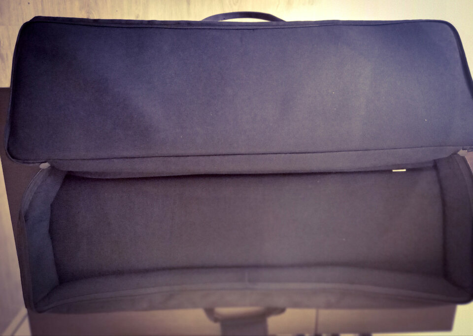 Vendo ROLAND Juno DS  61 c / funda original