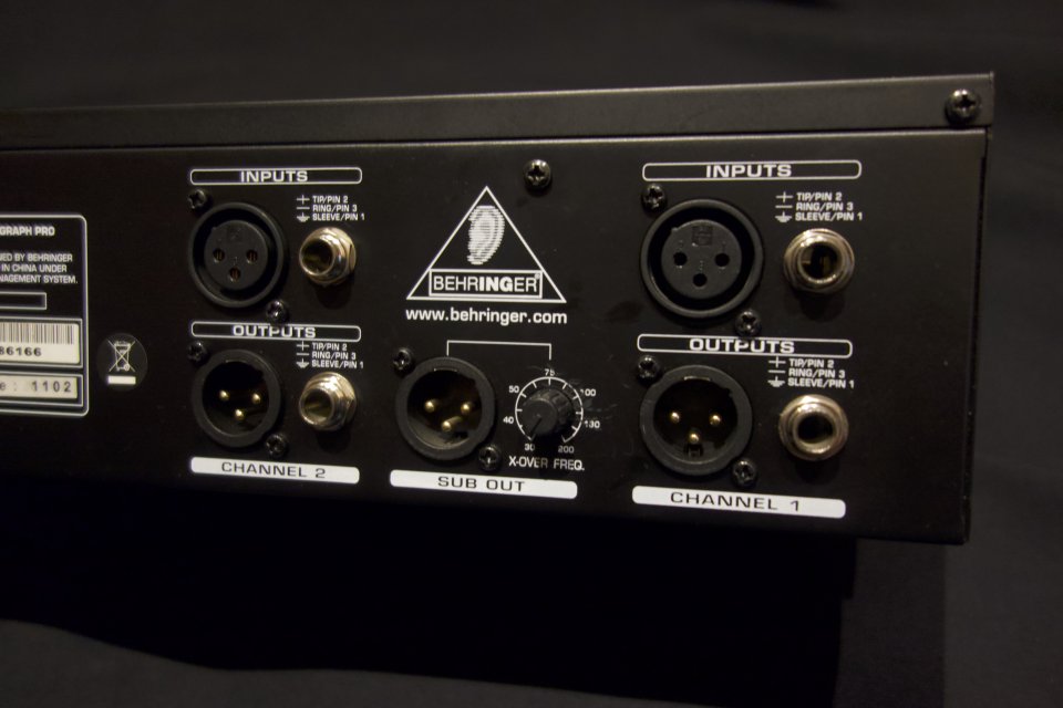 Ecualizador Behringer FBQ 3102