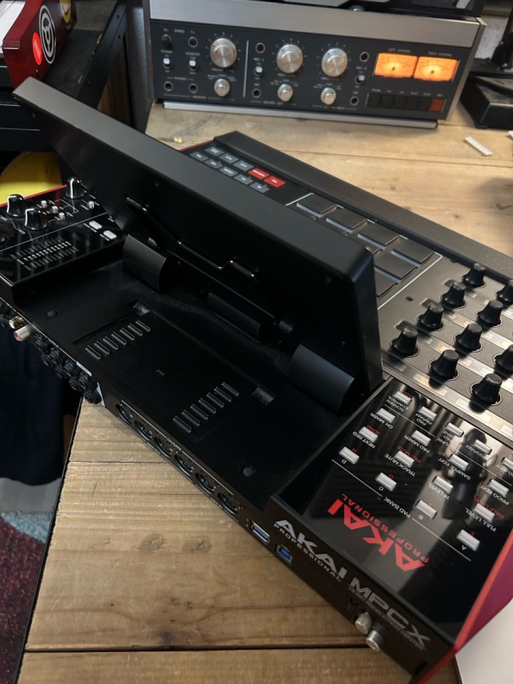 Akai mpc X