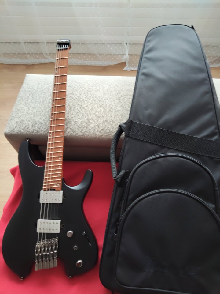 Vendo Ibanez Headless QX 52