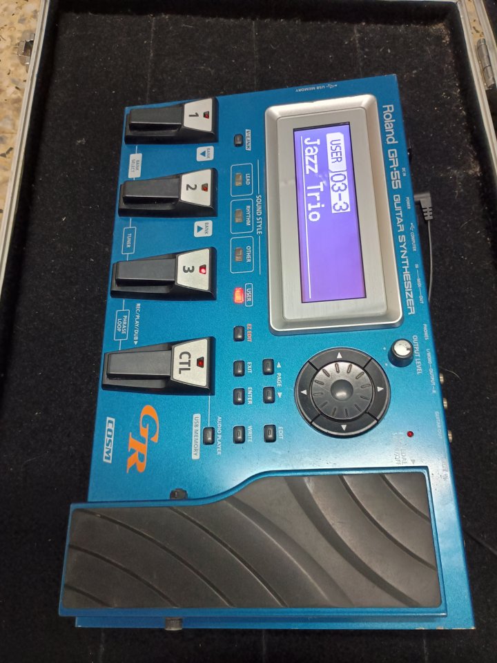 Pedalera Roland GR55+Flight case