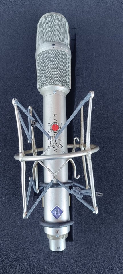 Neumann USM 69 i micro vintage stereo (Años 80, con transformador) – Revisado por Kahayan y Calibrado de segunda mano · Foto 1 de 8 · Bizkaia · 3500 €